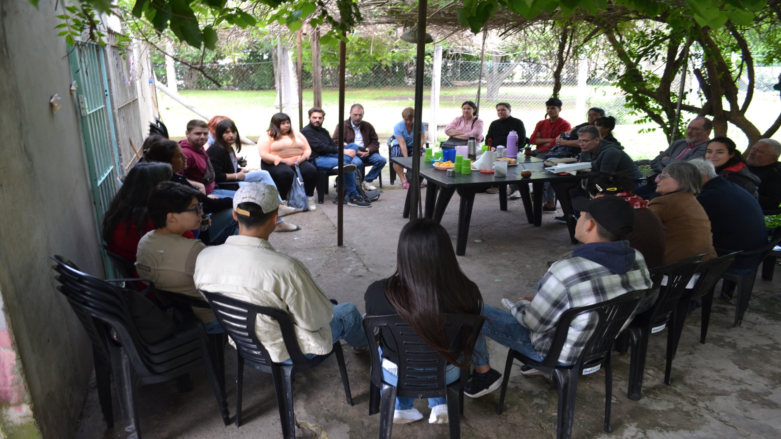 FLORENCIO VARELA: VISITA DE MIEMBROS DEL GOBIERNO ALEMAN Y DE LA COOPERACION INTERNACIONAL A LA RED ENRIQUE ANGELELLI