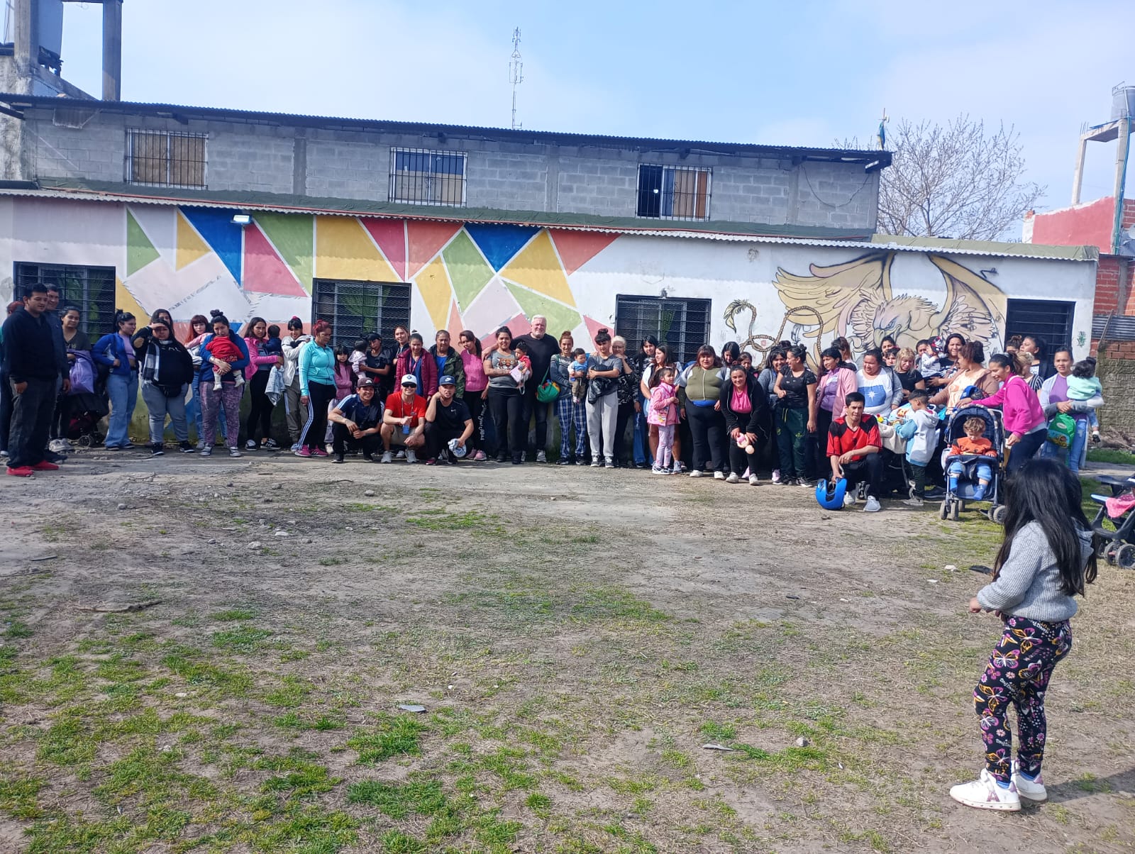 ANTE LA REPRESIÓN Y LA FALTA DE VIVIENDA LAS FAMILIAS EXIGEN DIÁLOGO Y SOLUCIONES, EL GOBIERNO MUNICIPAL NO RESPONDE.