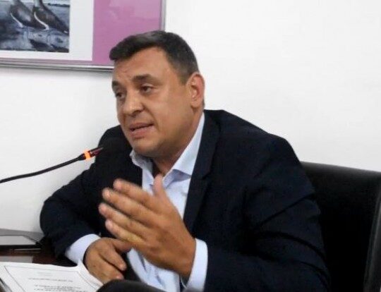 MAXIMILIANO BONDARENKO: “TOMAS DE TIERRAS, CASA FASTUOSA Y UN SUELDO MAGRO”